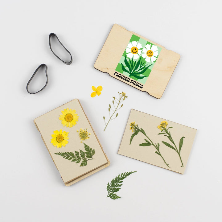 Happy Flowers Pocket Flower Press by Studio Wald - Petite Belle
