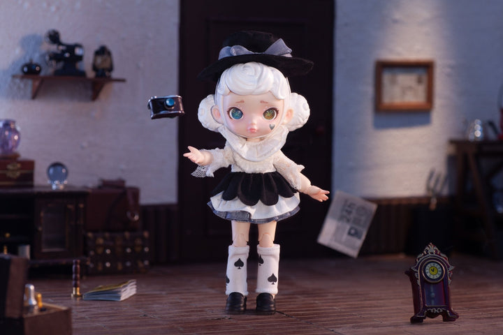 Laura - Black & White Spectrum BJD by ToyCity - Petite Belle