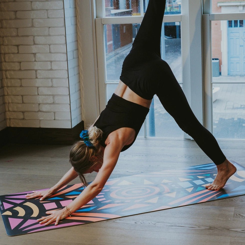 Courbe D'Energy Sustainable Yoga Mat by Ladina Yoga - Petite Belle